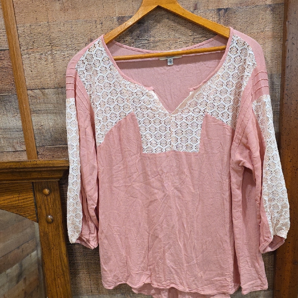 Women's Pink Lace Detail Top